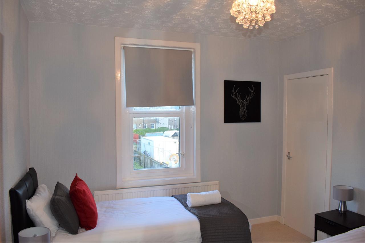 Kelpies Serviced Apartments - Wallace フォルカーク エクステリア 写真